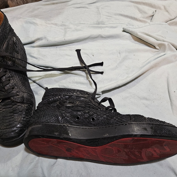 Christian Louboutin Black Python  Men\'s Oxfords.  Size 42.5 main image 8